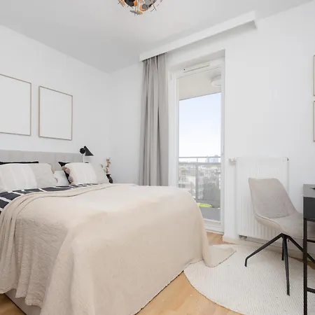 Luxury Four Bedroom Apartment With Parking & Balcony In Mokotow By Renters Prestige Warszawa Zewnętrze zdjęcie