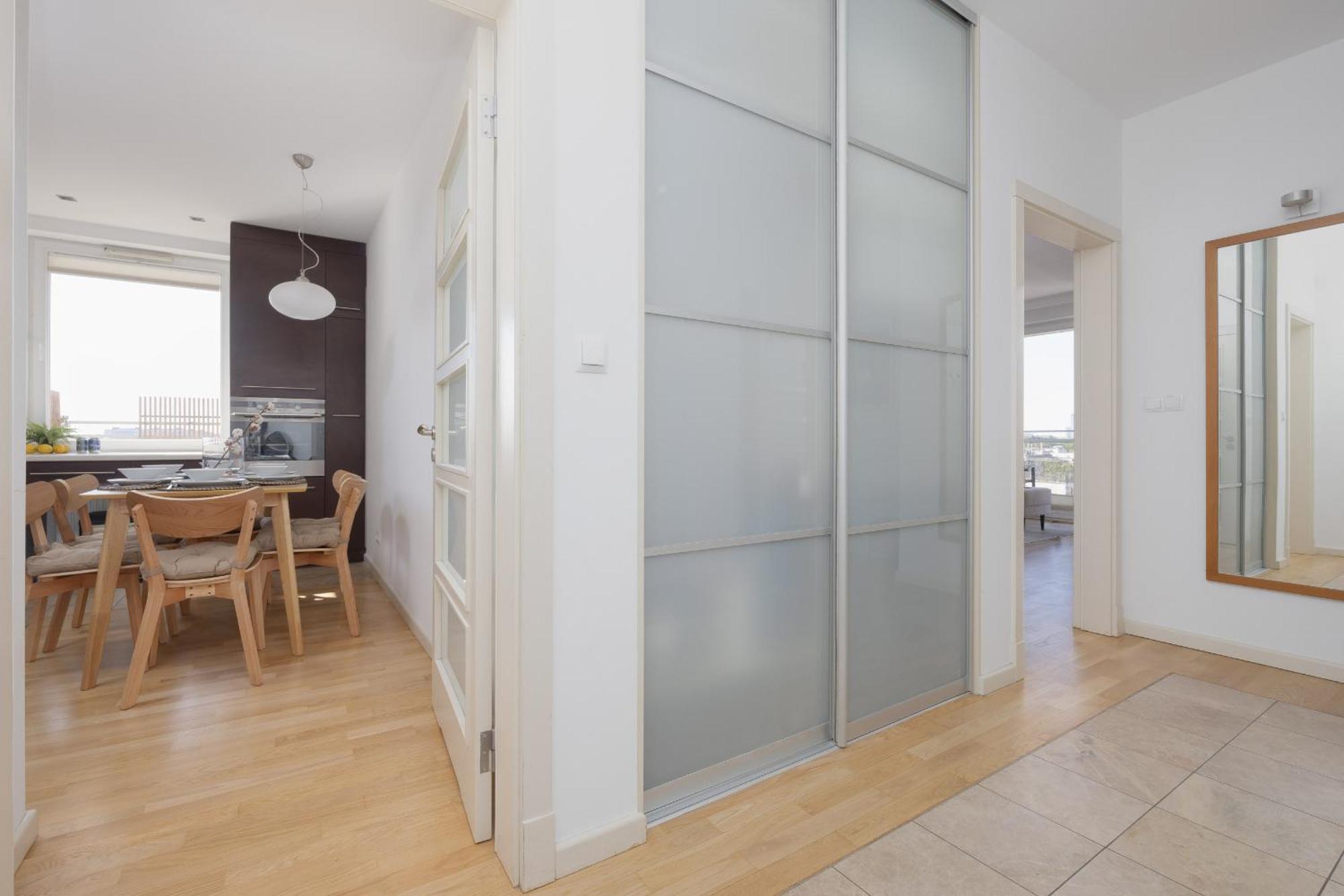 Luxury Four Bedroom With Parking & Balcony In Mokotow By Renters Prestige Apartment