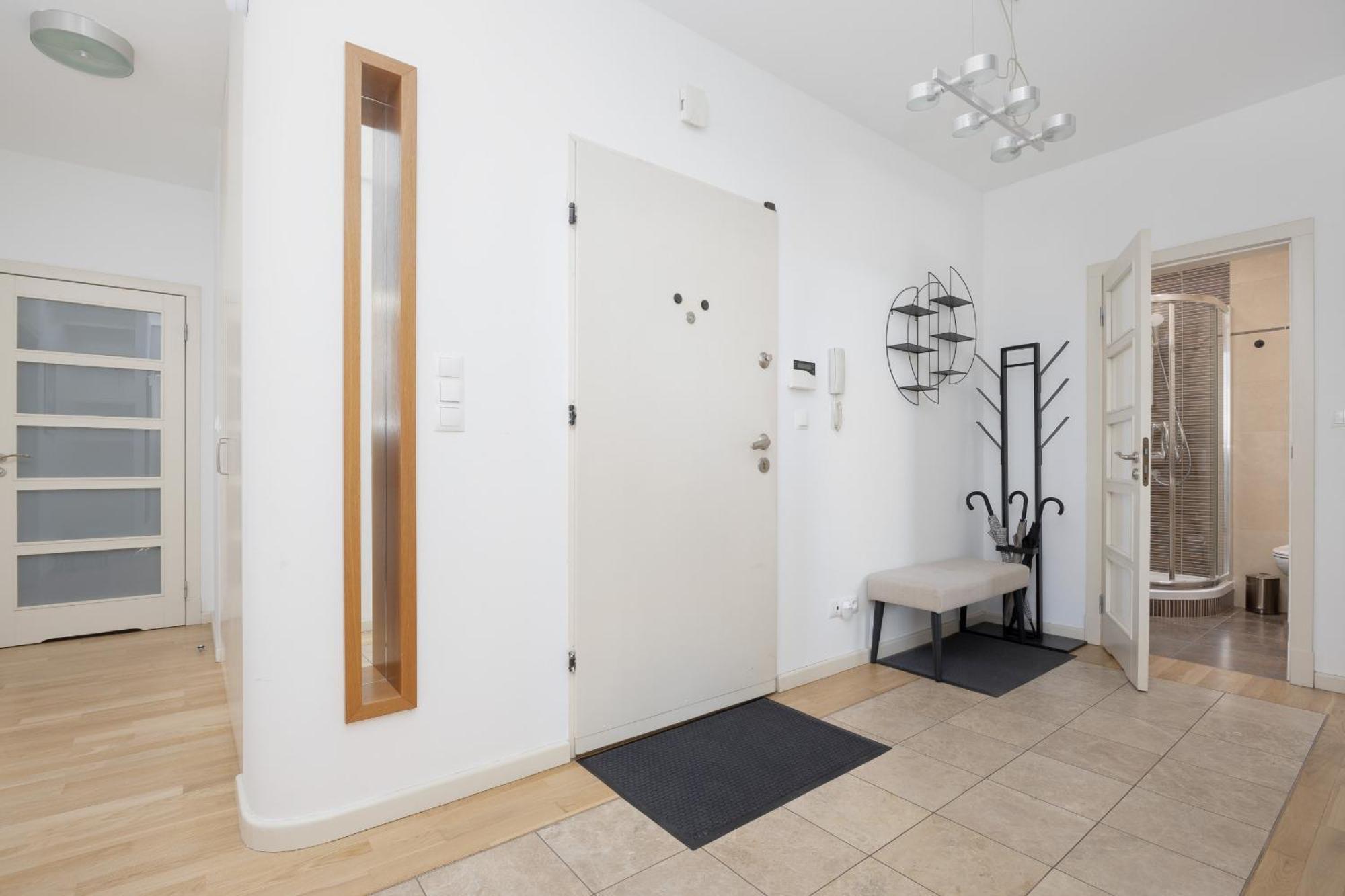 Apartment Luxury Four Bedroom With Parking & Balcony In Mokotow By Renters Prestige *