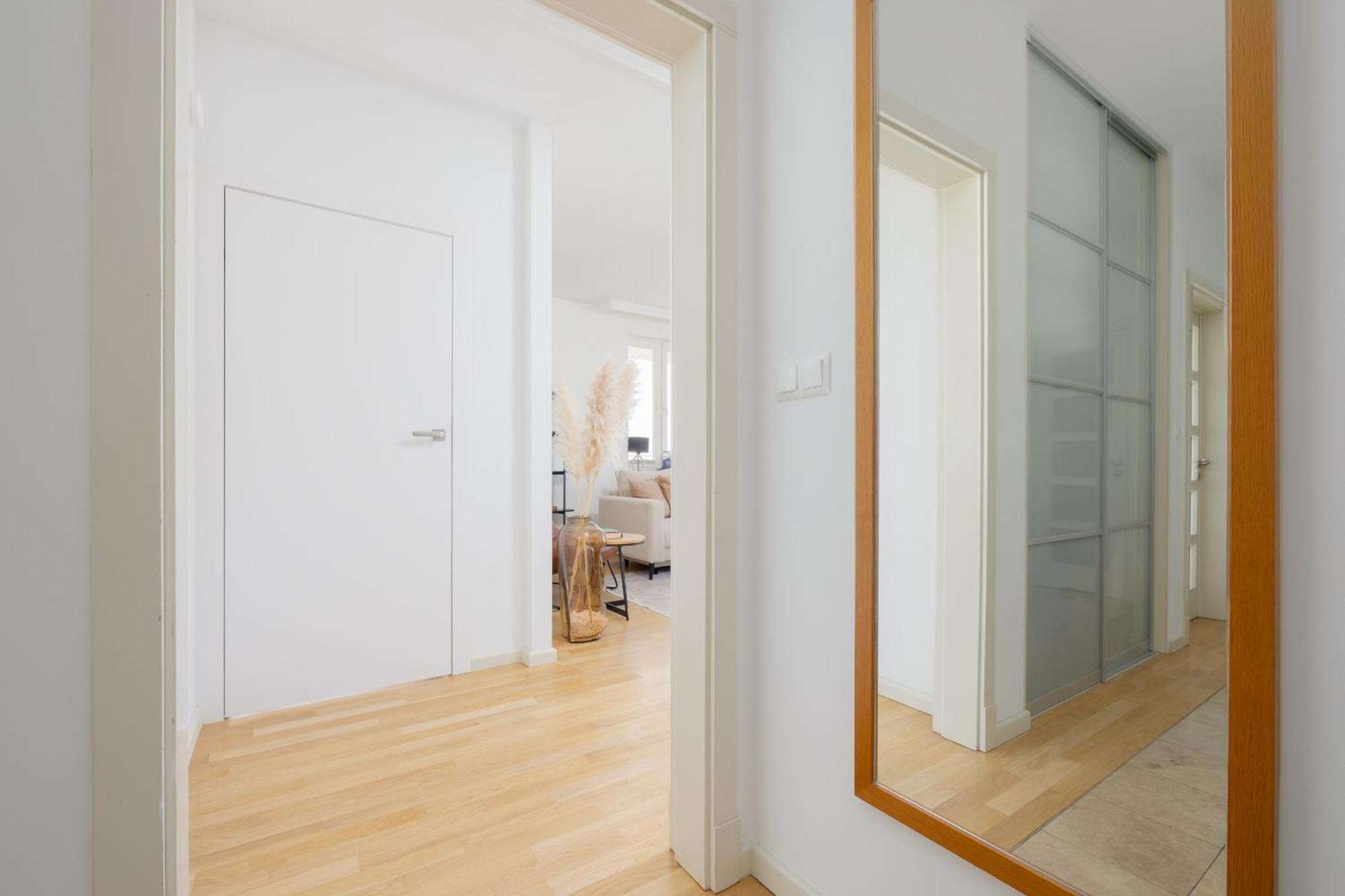 Luxury Four Bedroom With Parking & Balcony In Mokotow By Renters Prestige *