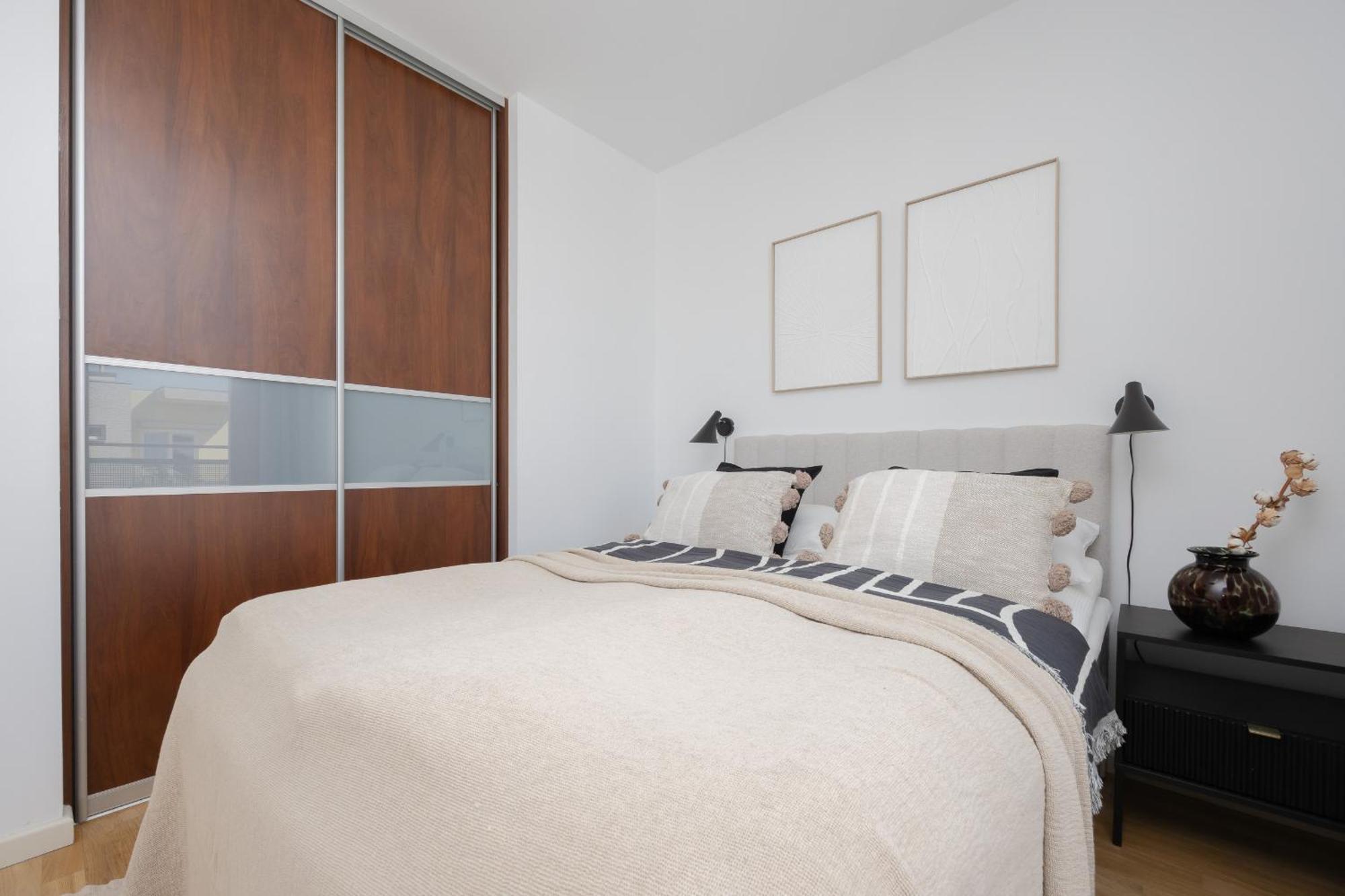 Luxury Four Bedroom With Parking & Balcony In Mokotow By Renters Prestige Apartment