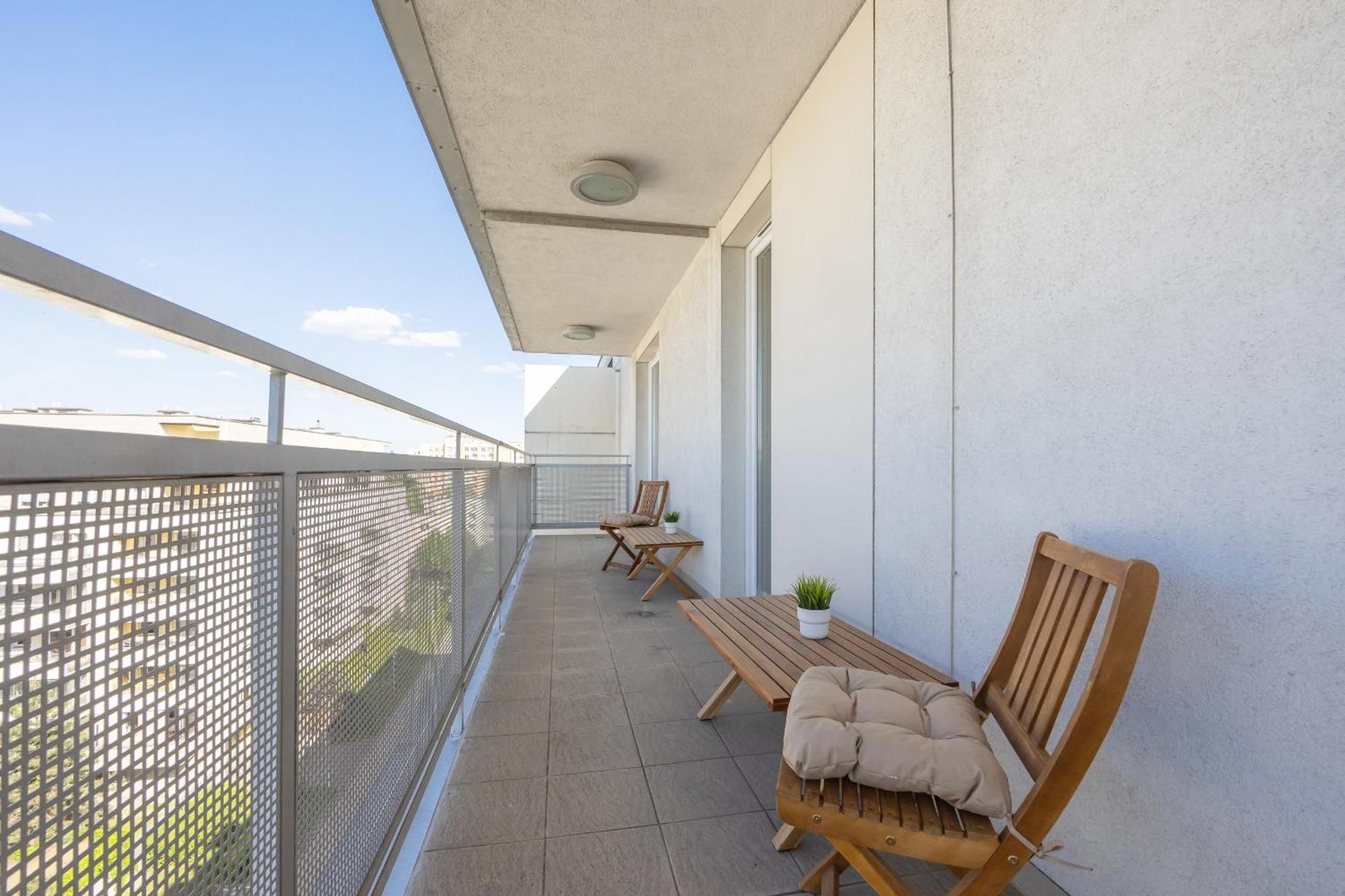 Appartamento Luxury Four Bedroom With Parking & Balcony In Mokotow By Renters Prestige