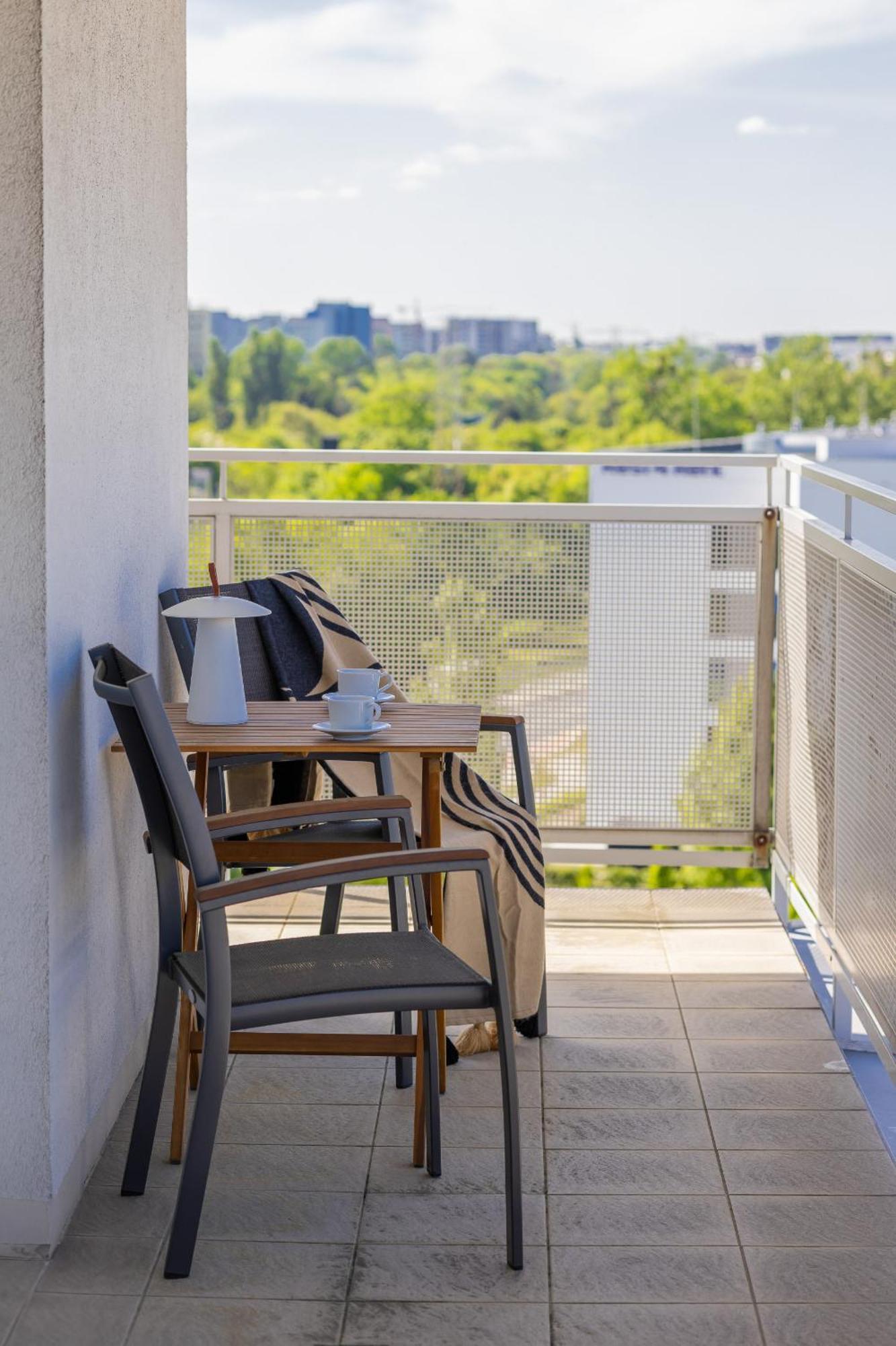 Luxury Four Bedroom With Parking & Balcony In Mokotow By Renters Prestige