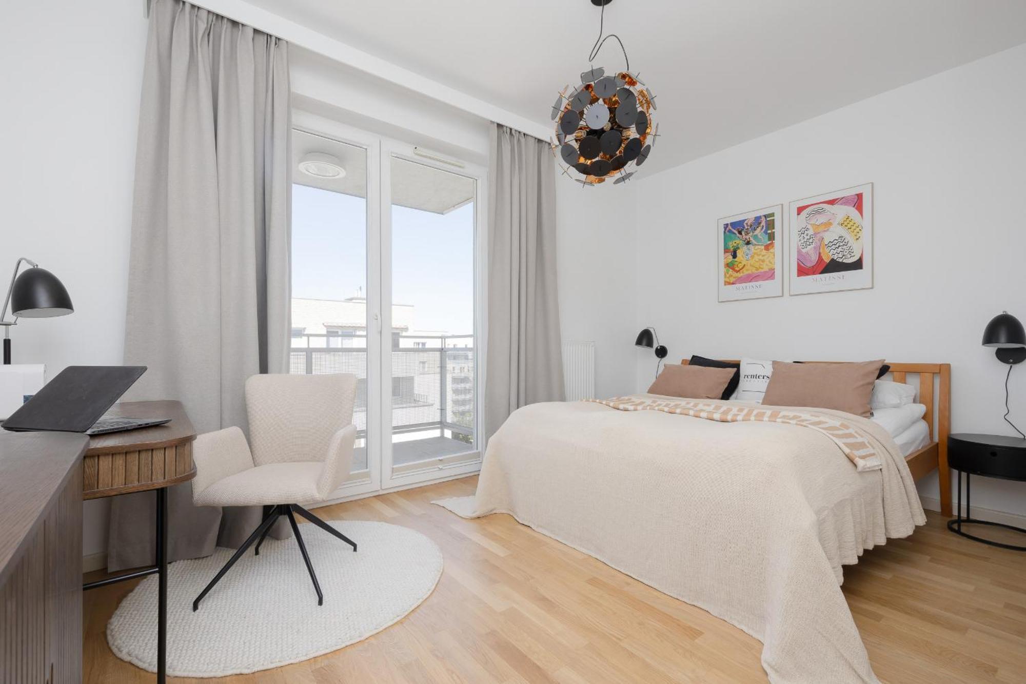 Luxury Four Bedroom With Parking & Balcony In Mokotow By Renters Prestige Warsaw