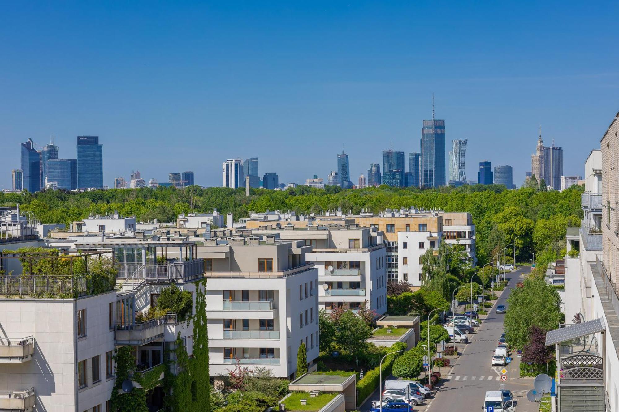 Luxury Four Bedroom With Parking & Balcony In Mokotow By Renters Prestige