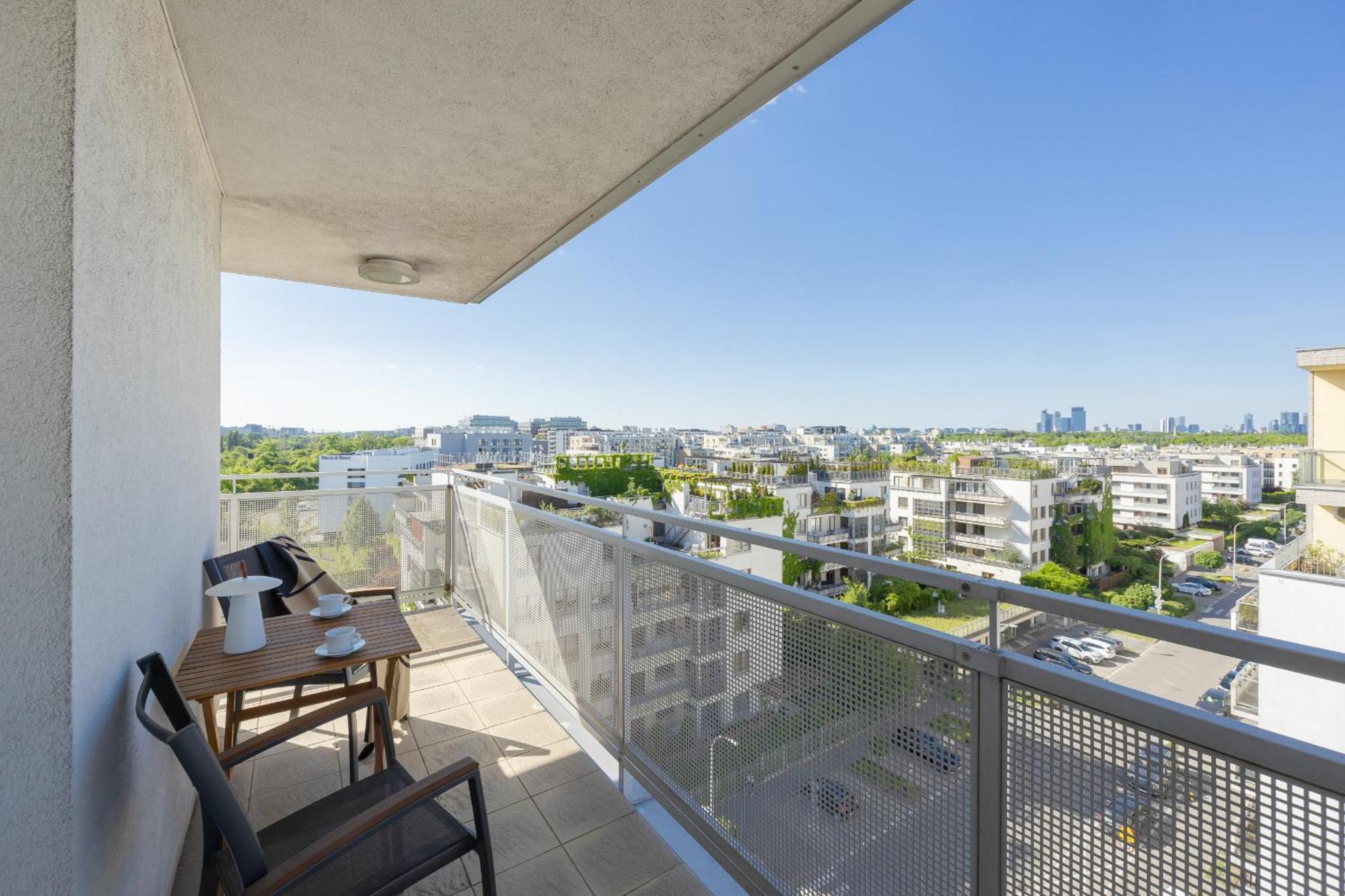 Apartment Luxury Four Bedroom With Parking & Balcony In Mokotow By Renters Prestige *